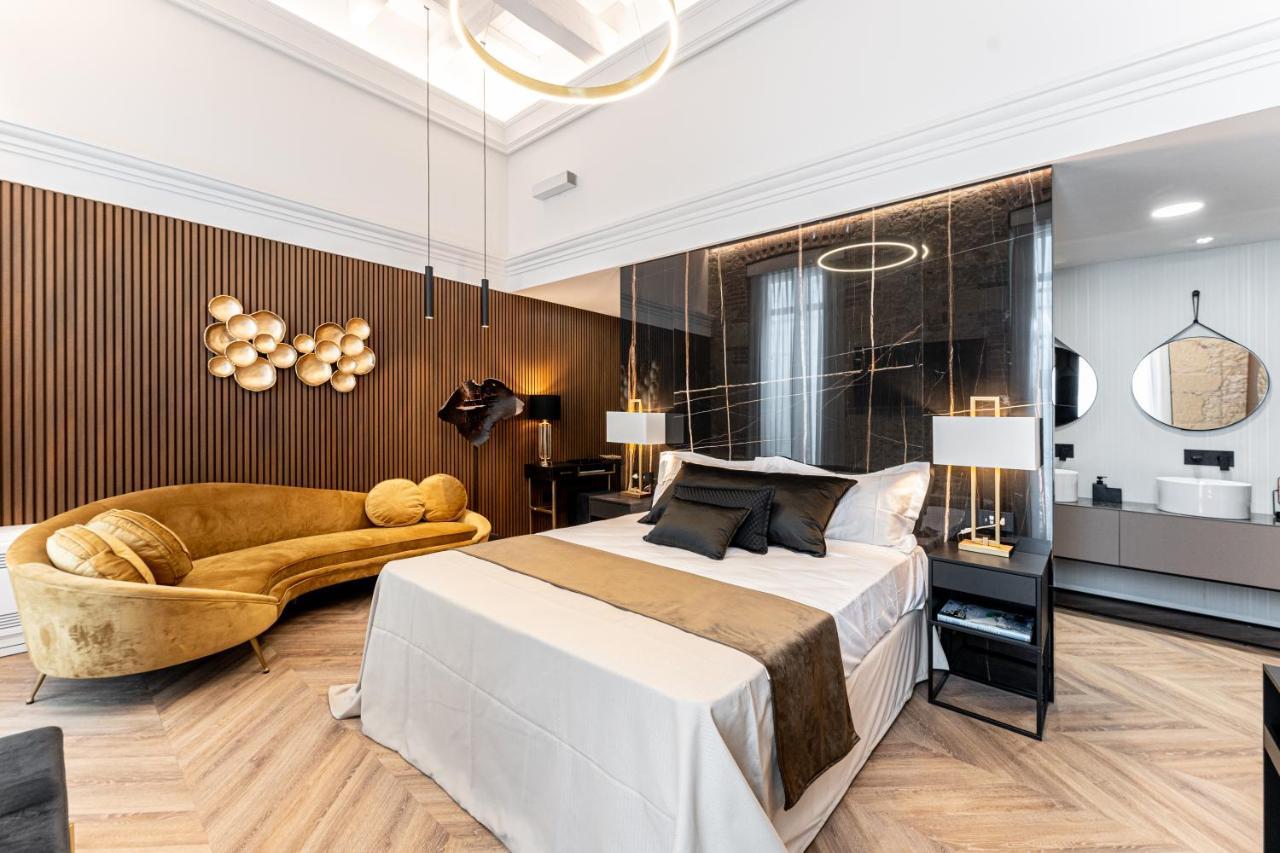 Nero Luxury Suites Cagliari Bagian luar foto