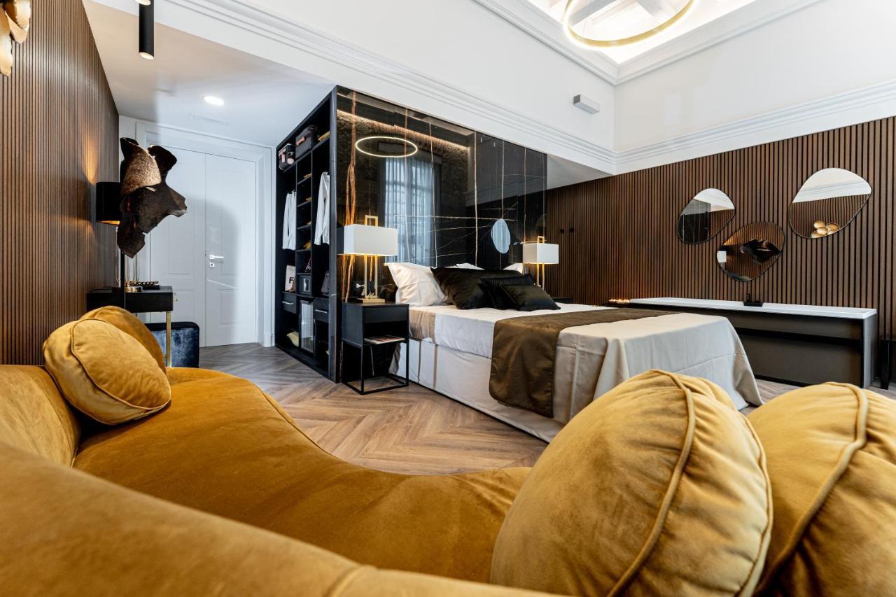 Nero Luxury Suites Cagliari Bagian luar foto