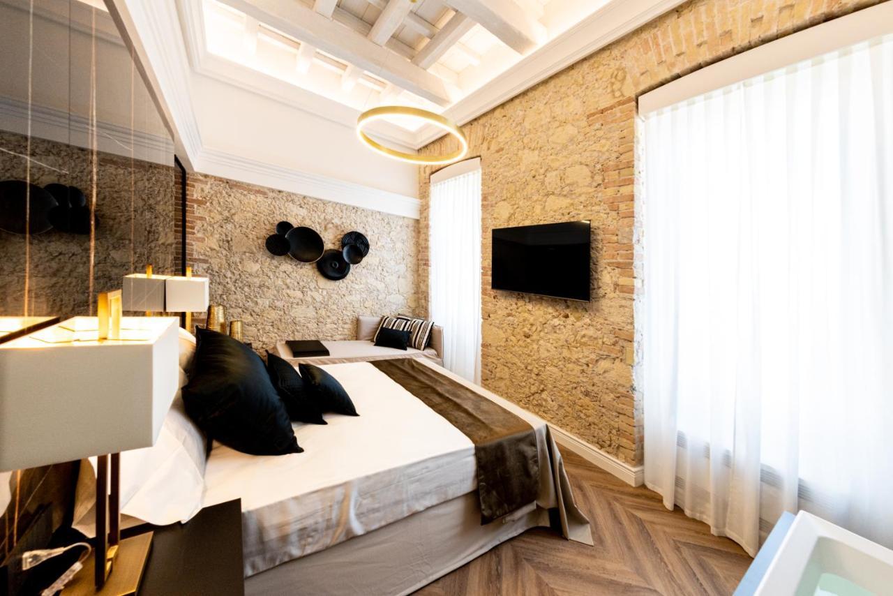 Nero Luxury Suites Cagliari Bagian luar foto