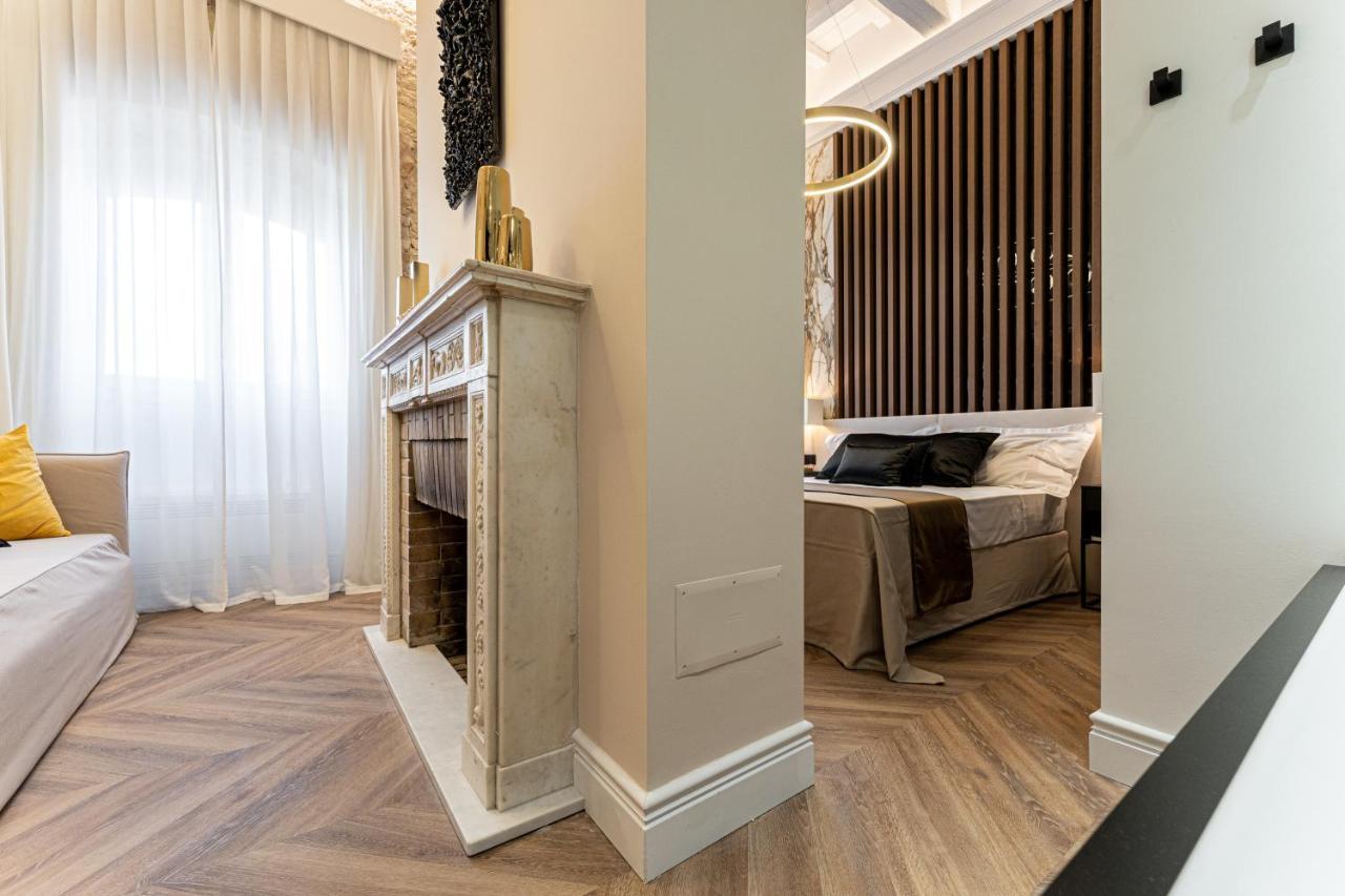 Nero Luxury Suites Cagliari Bagian luar foto