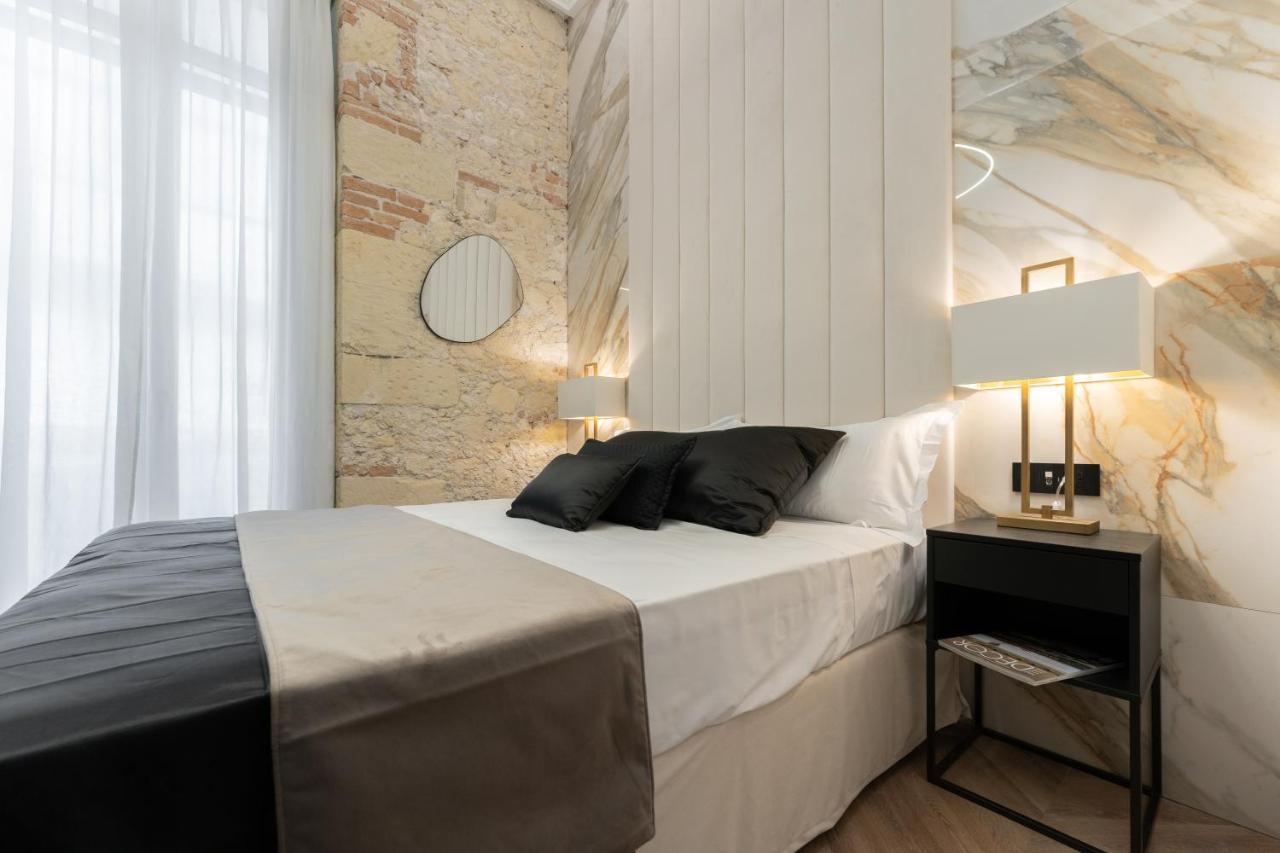 Nero Luxury Suites Cagliari Bagian luar foto