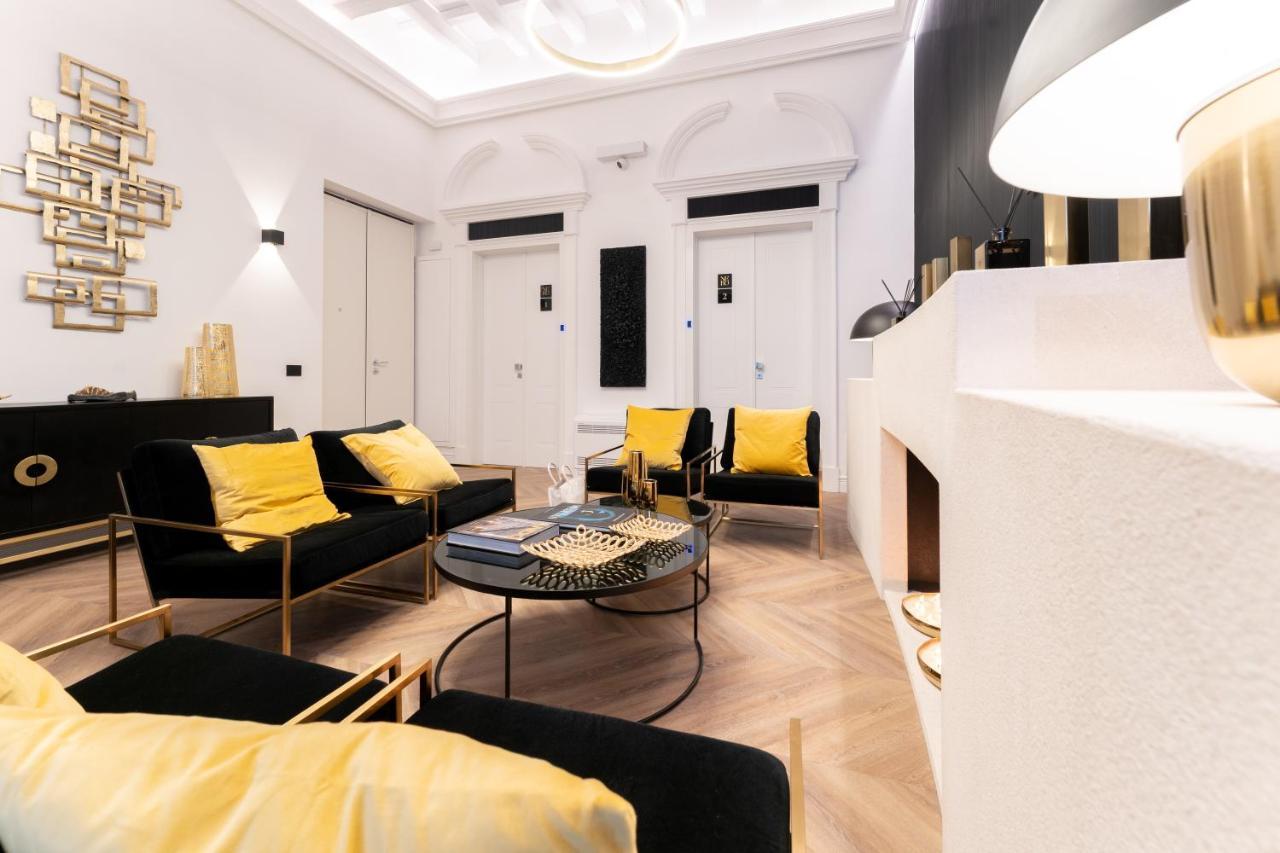 Nero Luxury Suites Cagliari Bagian luar foto